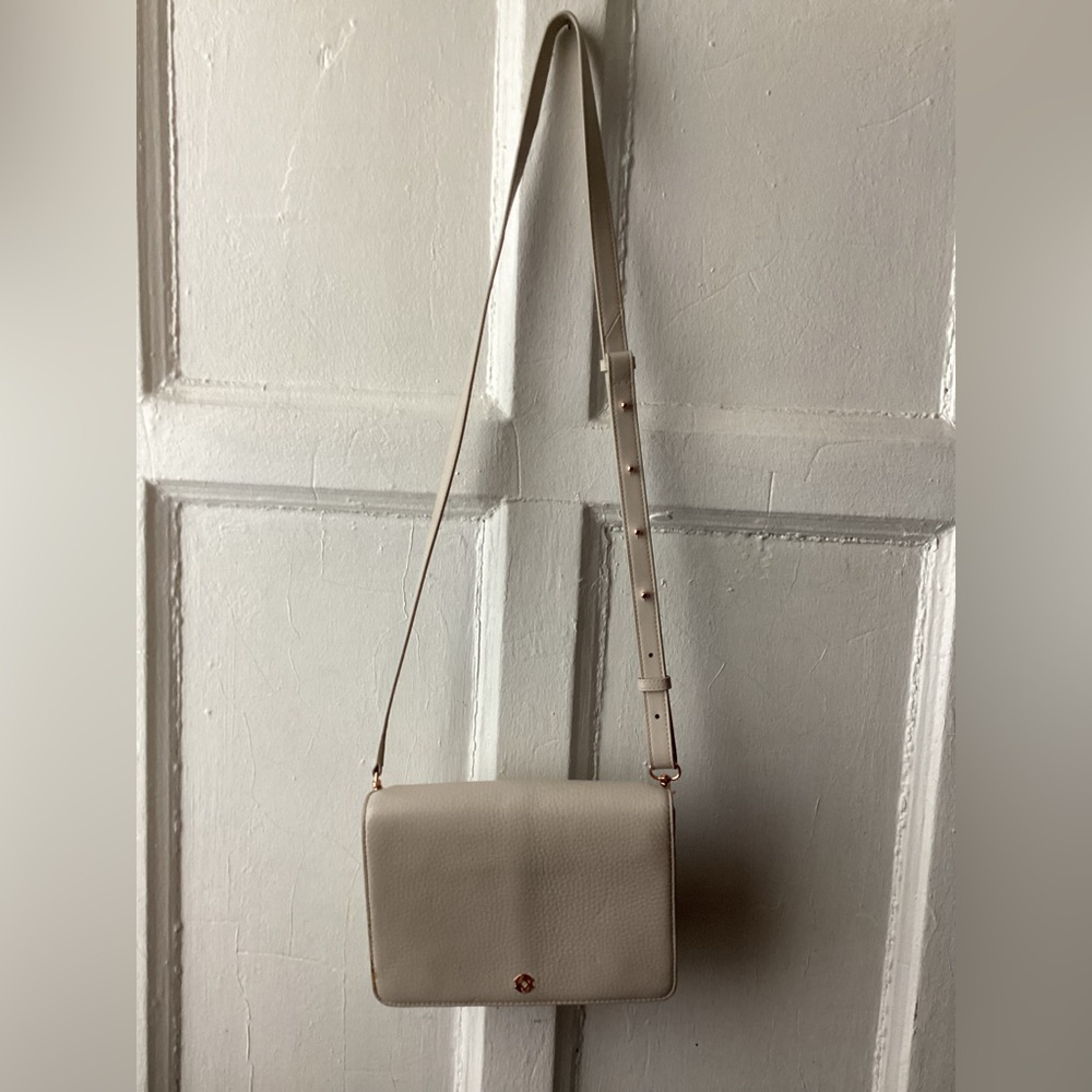 Dayne Dover Chic Cream Andra Crossbody Bag